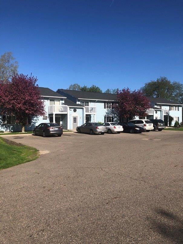 Thomas Apartments, 360 W. Woodlawn Ave, Hastings, MI RentCafe